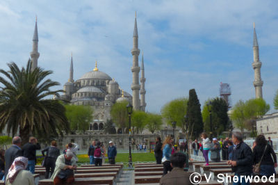 Istanbul - Blue Mosque exterior 