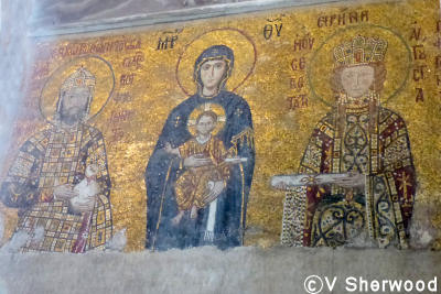 Istanbul - Byzantine mosaic of Mary and Baby Jesus