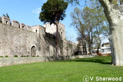 Istanbul - Topkapi Palace walls