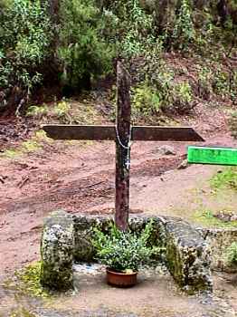 Cross on pilgims way from Puerto de la Cruz to Candalaria