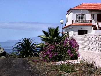 villa and sea