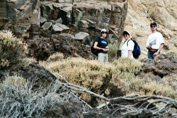 Annika, Jens, Kim among rocks